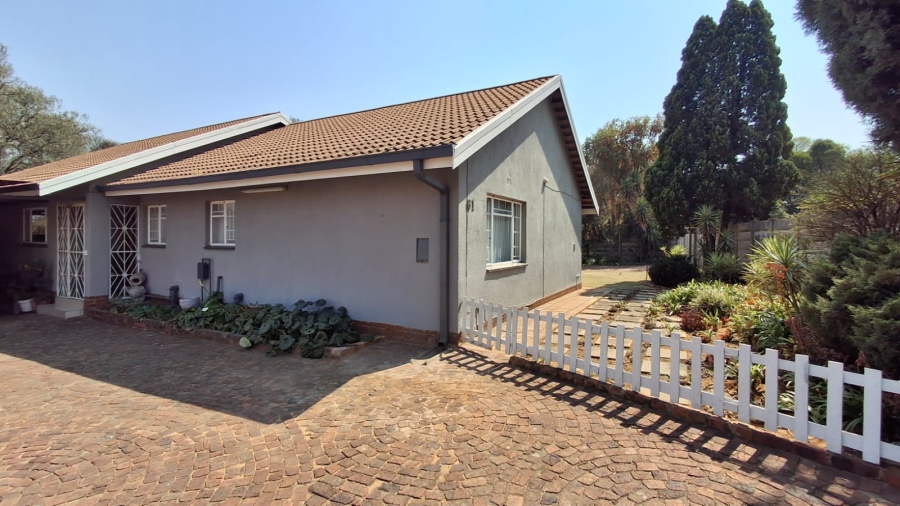 3 Bedroom Property for Sale in Roodia Free State